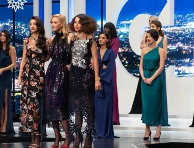 Απίθανη αλλαγή: Παίκτρια του GNTM κυκλοφορεί πλέον με… μωβ μαλλιά (φωτό)